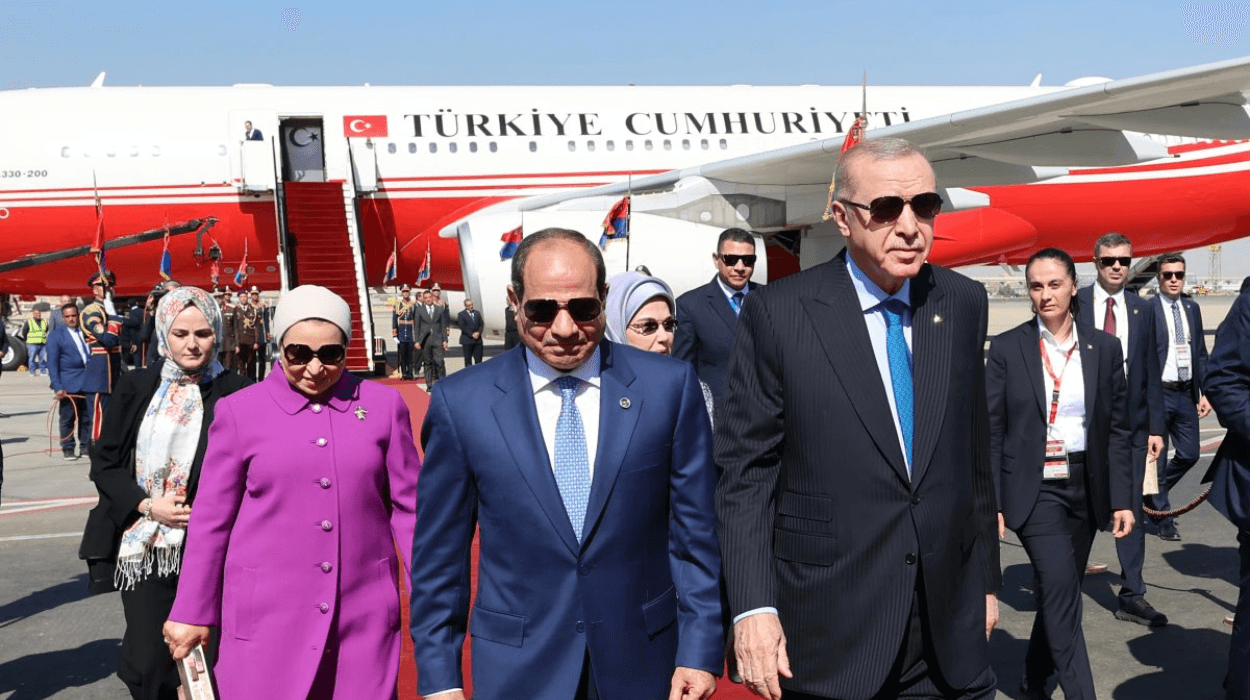 Turkish President Erdogan Lands in Cairo Following Riyadh Diplomatic Talks Amid Israeli Concerns