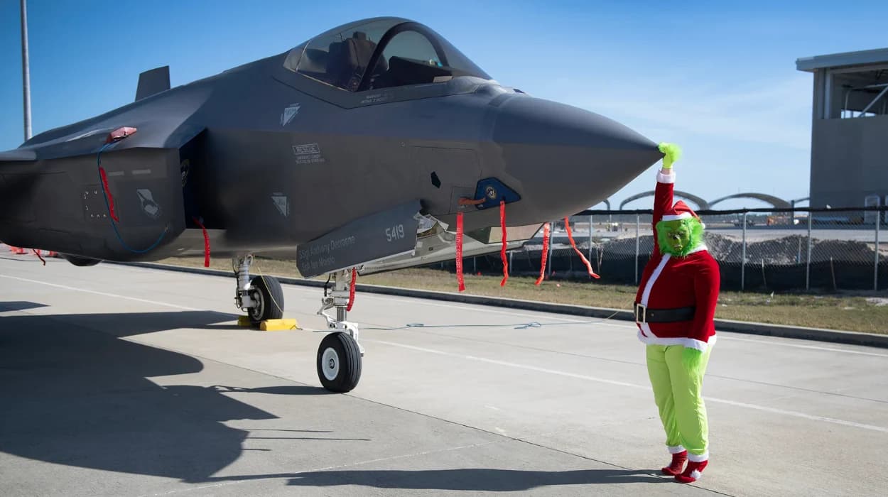 Florida air base bans early christmas decorations