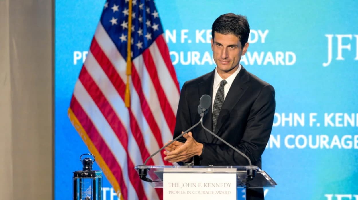 Former Speaker Pelosi Backs JFK Grandson Schlossberg for House Seat in Manhattan