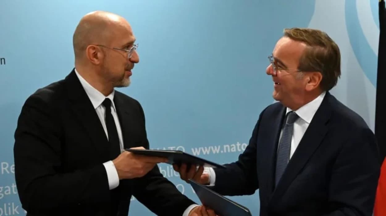 Germany and Ukraine sign deal to boost defence ties