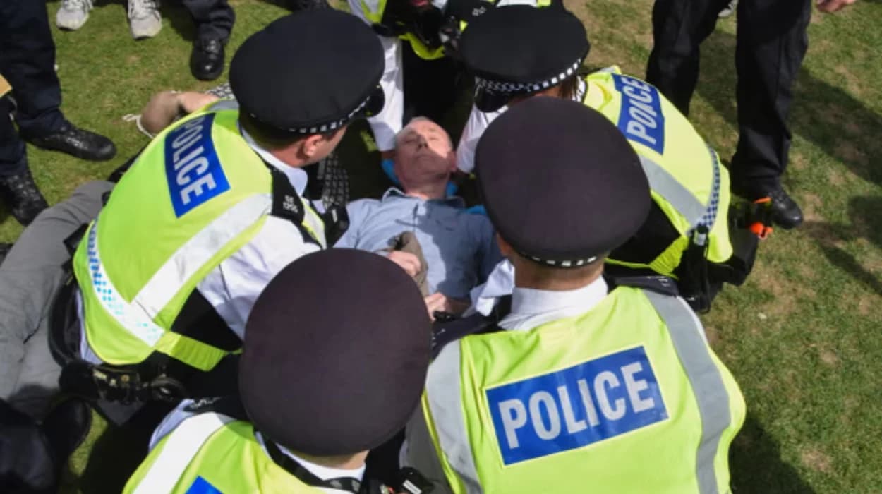 Groups urge UK to halt prosecution of Palestine activists