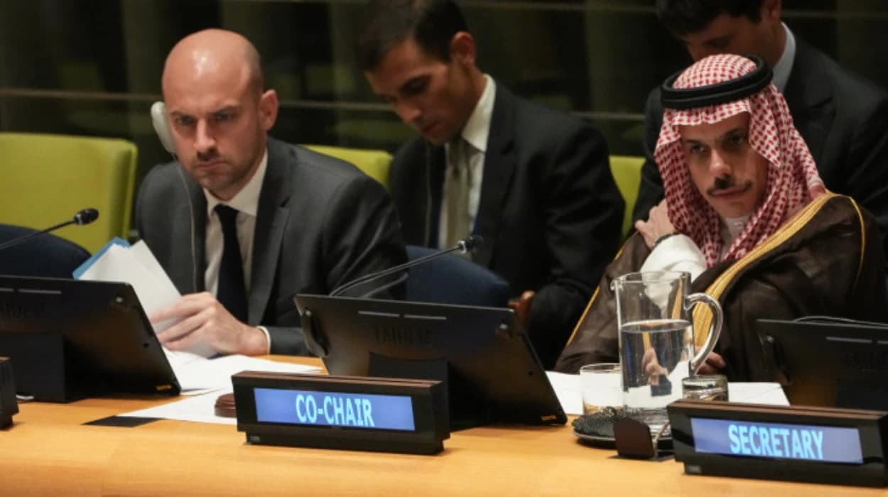 Israel’s Military Maximalism vs Saudi Arabia’s Strategic De-escalation in 2025