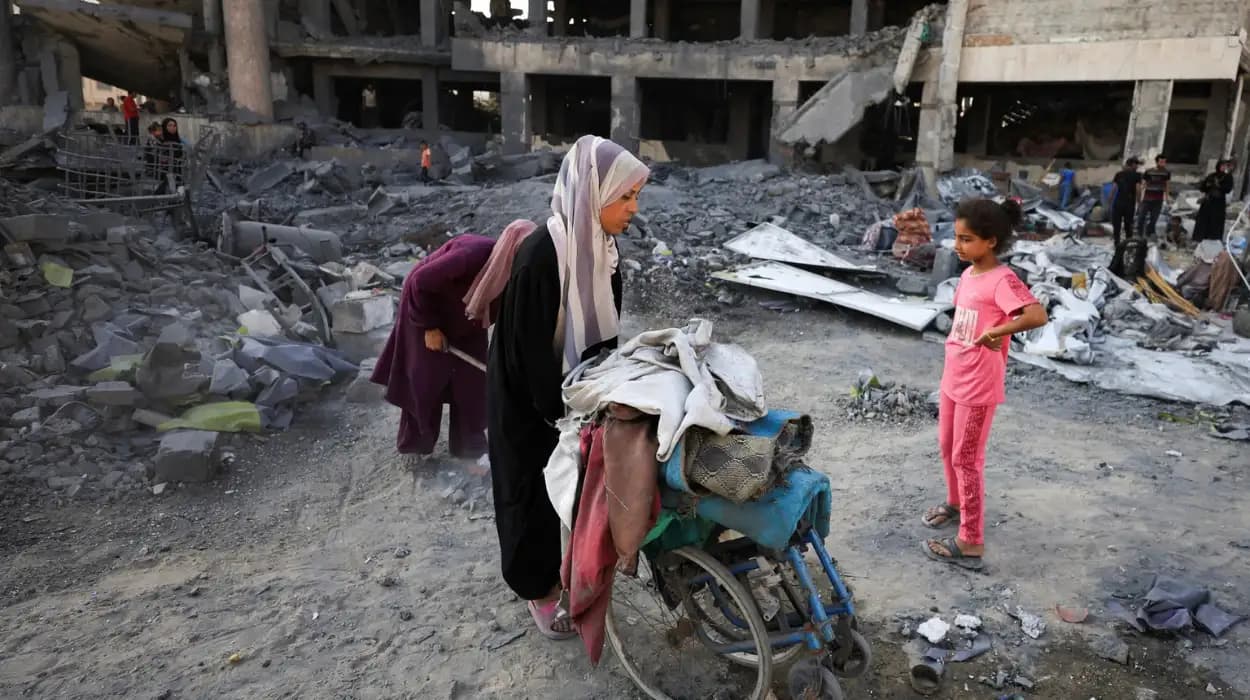 Israel Kills 135 Palestinians in Gaza Amid Humanitarian Crisis