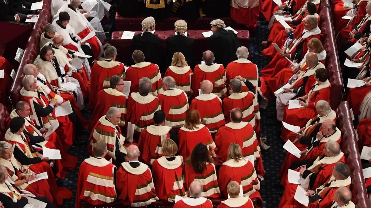 Keir Starmer appoints 25 labour peers to bolster Lords team