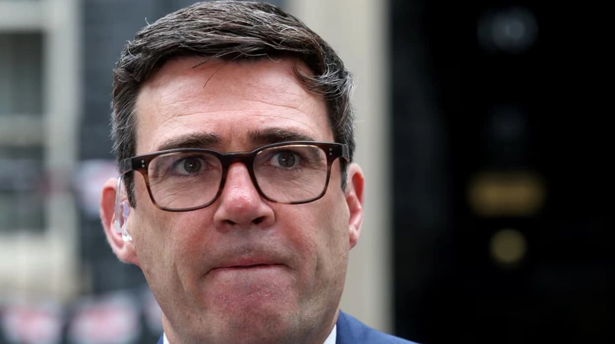 Labour split widens as Keir Starmer clashes with Andy Burnham