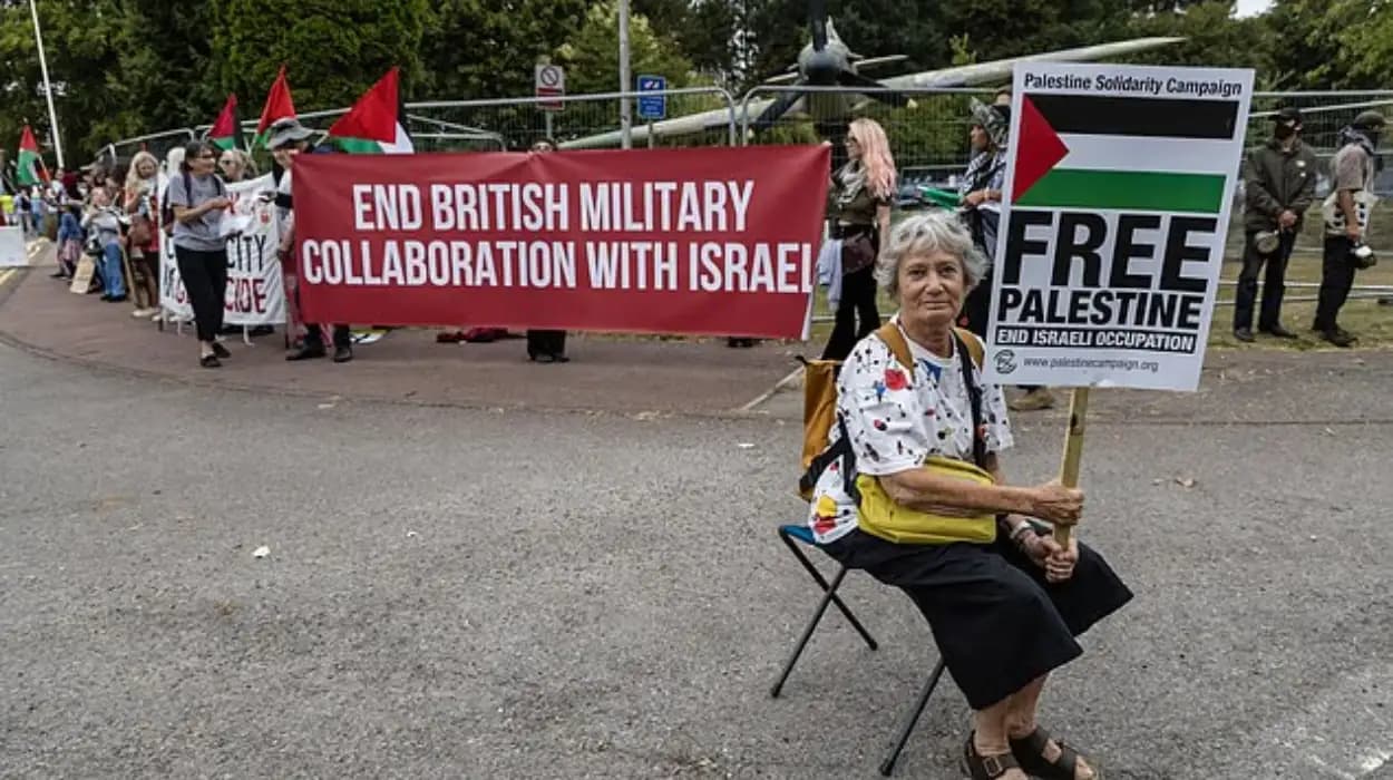 Pro-Palestine Protesters Chant 'Shame on You' at RAF High Wycombe