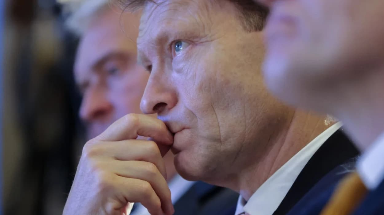 Reform UK plans overhaul of public-sector pensions