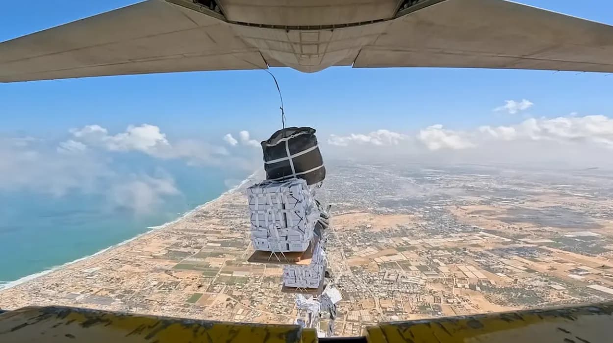 UAE's 'Birds of Goodness' operation delivers 81st airdrop to Gaza