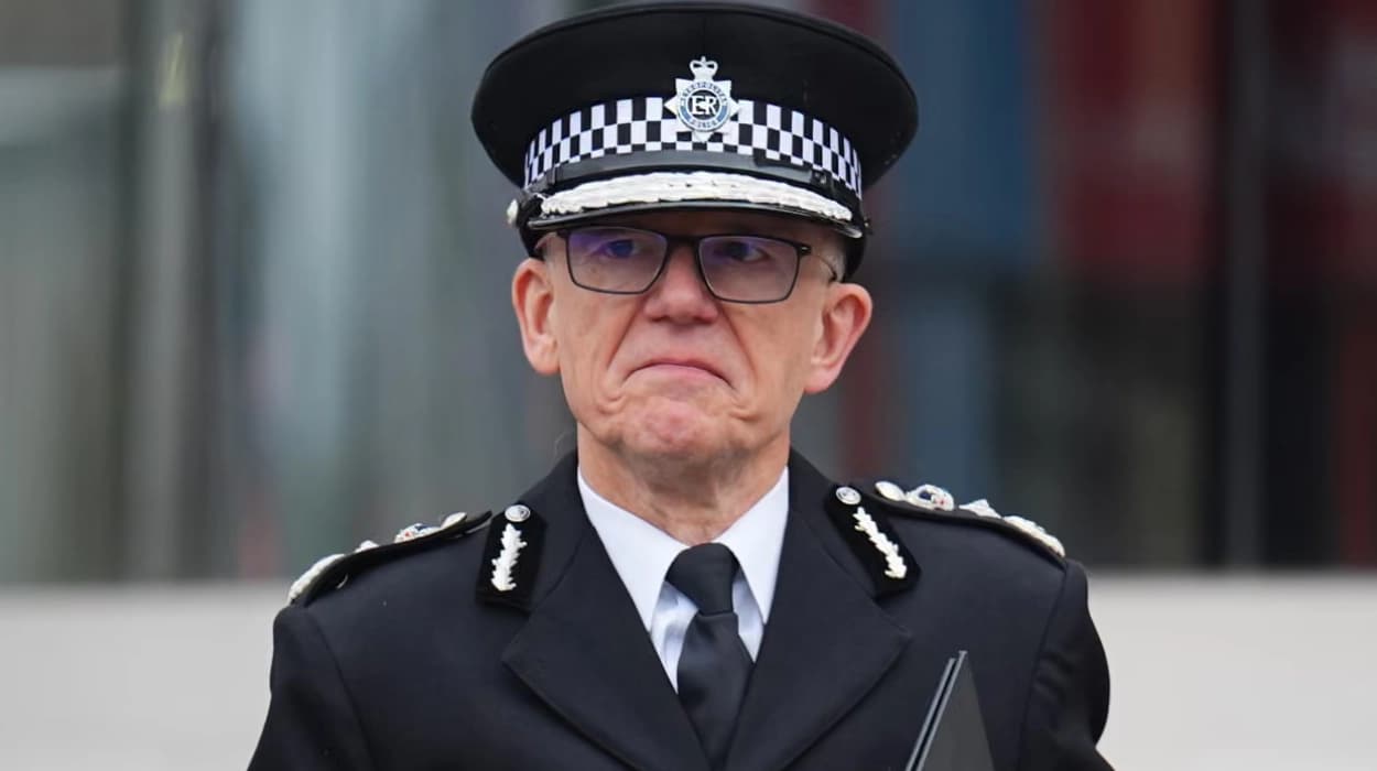 UK Met police officers caught making racist and violent remarks
