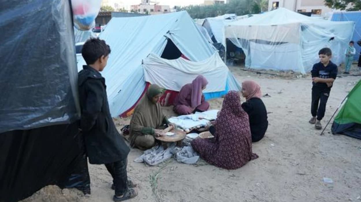 UN Estimates 250,000 Displaced in Khan Younis Amid Gaza Evacuations