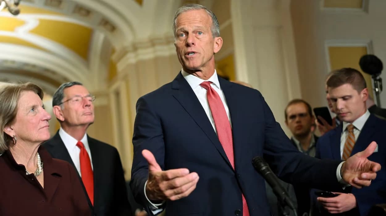 US Government Shuts Down After Senate Funding Vote Fails