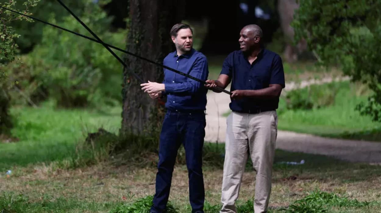 Vance and Lammy discuss Gaza as VP holidays in UK